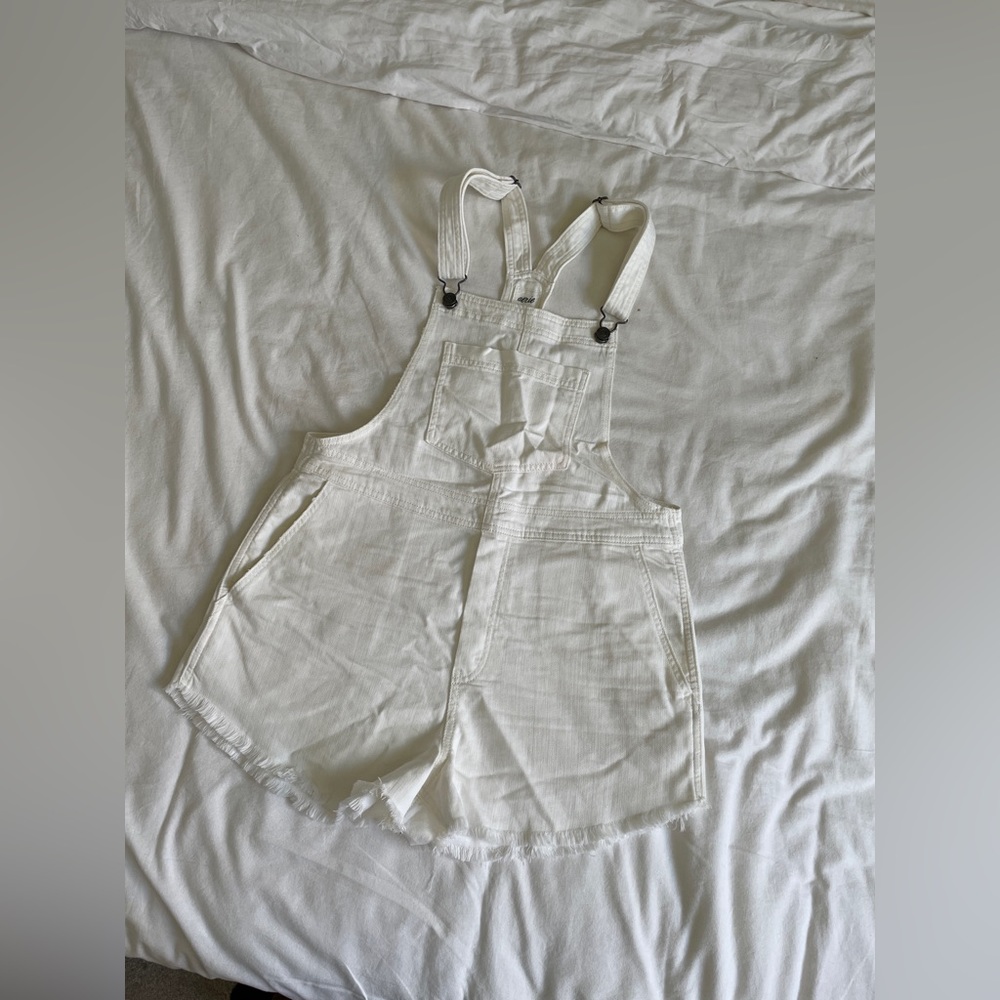 Aerie White Jean Short Overalls Dungarees sz M NWOT!!!